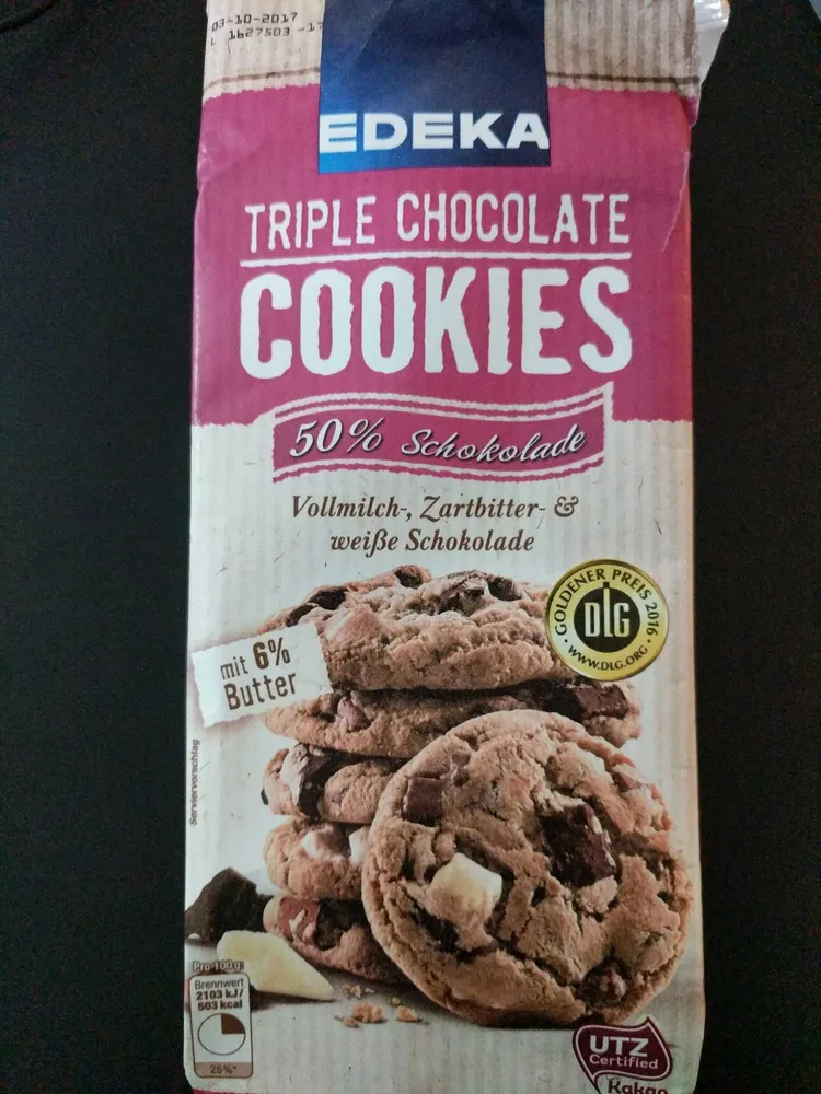 Triple chocolate cookies