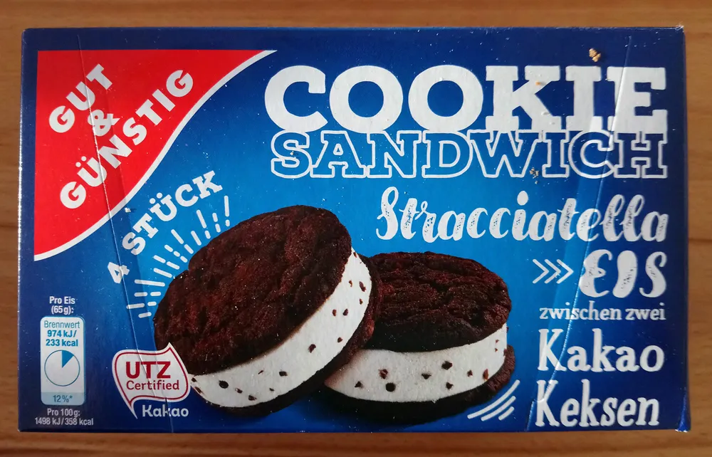 Cookie Sandwich Stracciatella Eis