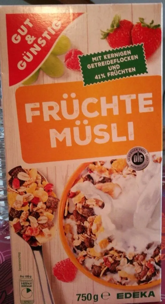 Früchte Müsli