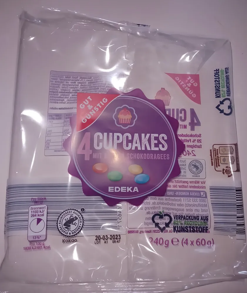 4 Cupcakes