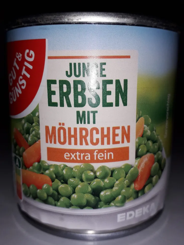 Junge Erbsen mit Möhrchen