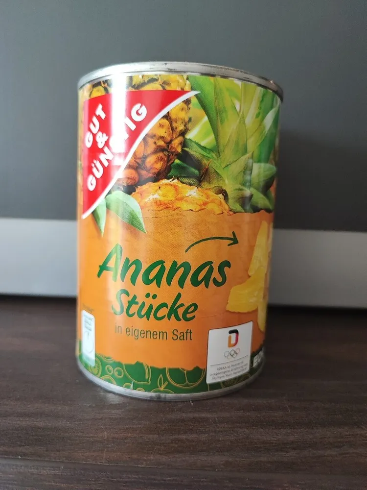 Ananas in Stücke