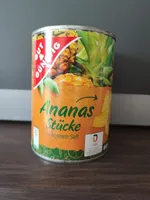 Ananas in Stücke