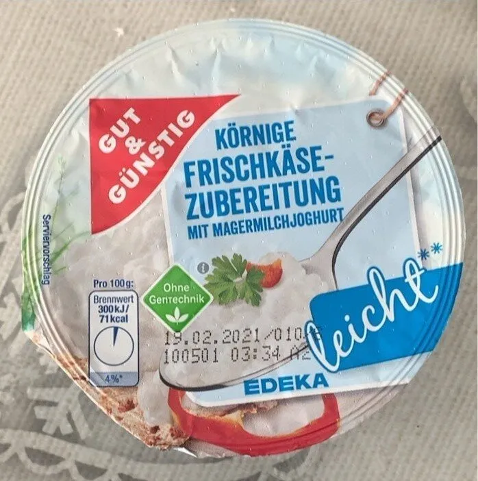 Körnige Frischkäsezubereitung