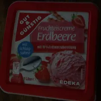 Erdbeereis