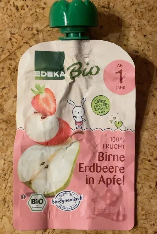 Birne Erdbeere in Apfel