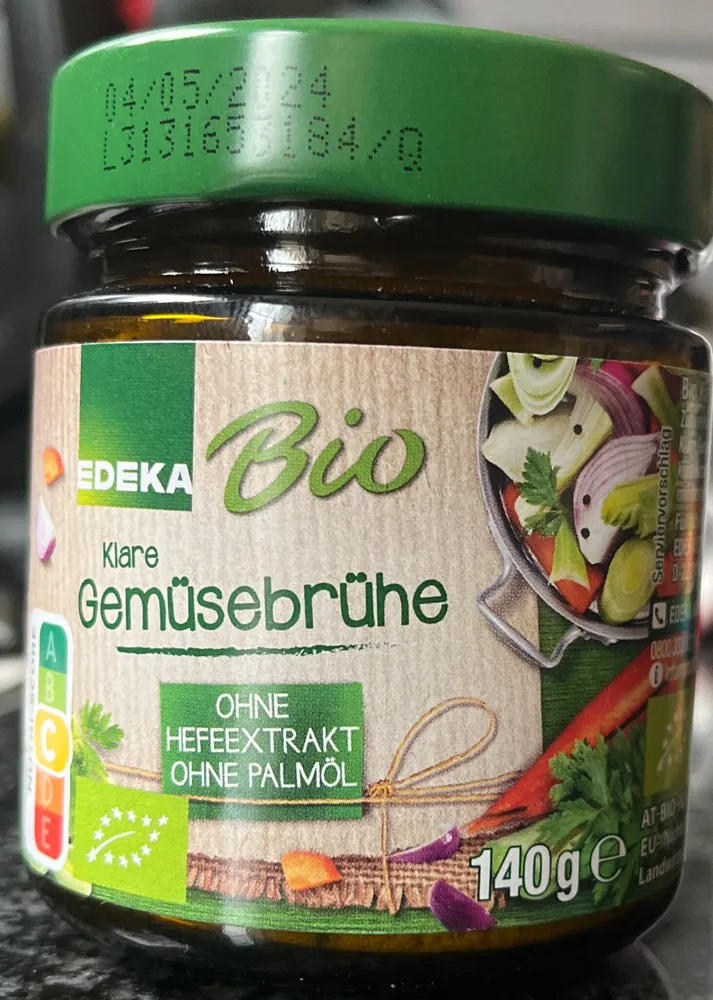 Klare Gemüsebrühe