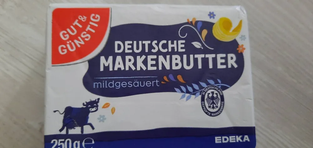 DEUTSCHE MARKENBUTTER mildgesäuert