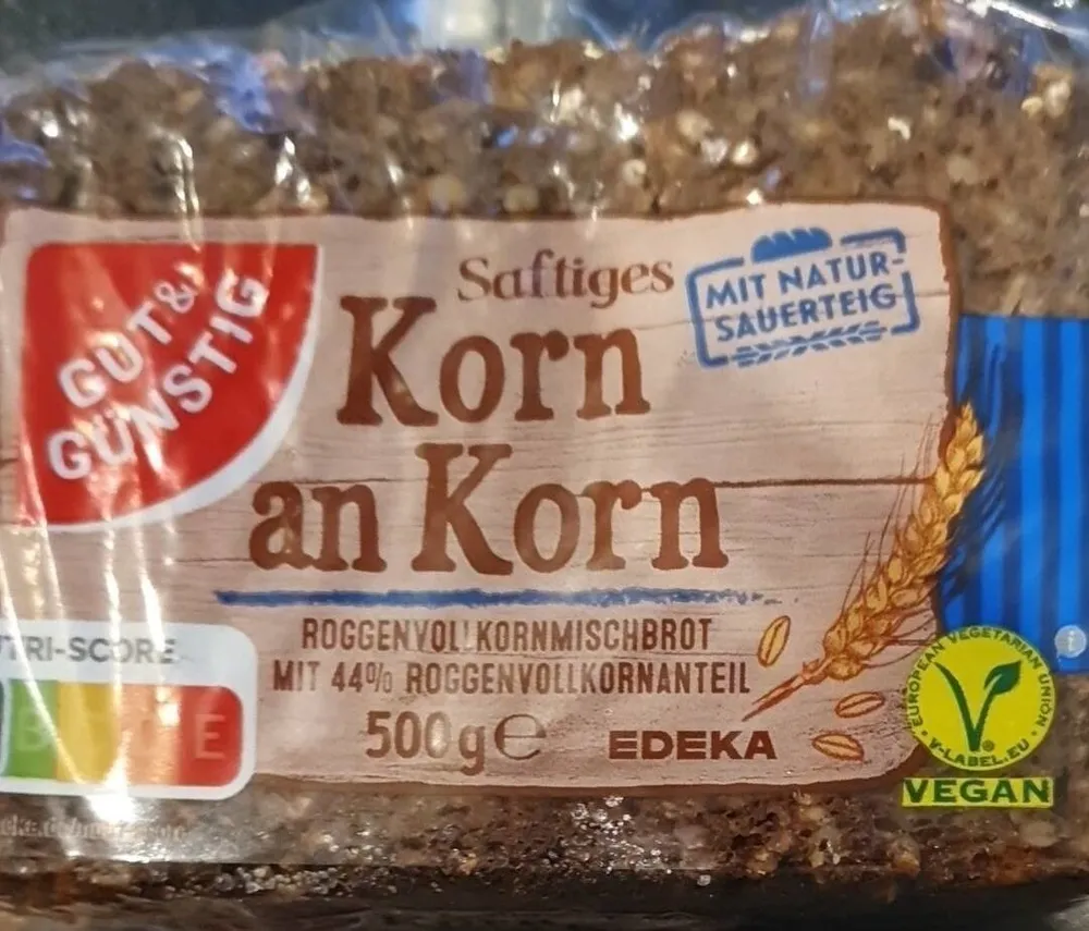 Saftiges Korn an Korn