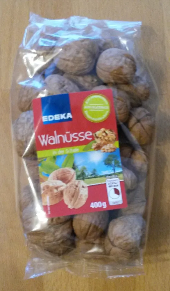 Walnüsse in der Schale