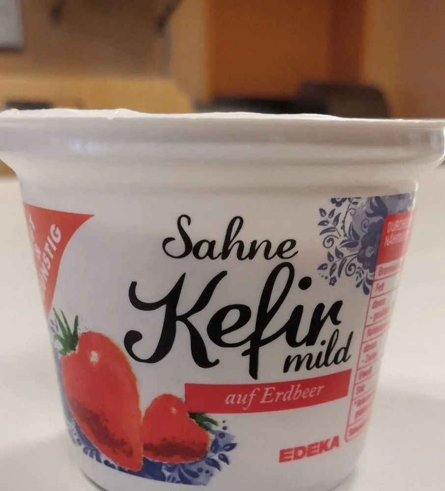 Sahne-Kefir auf Erdbeer