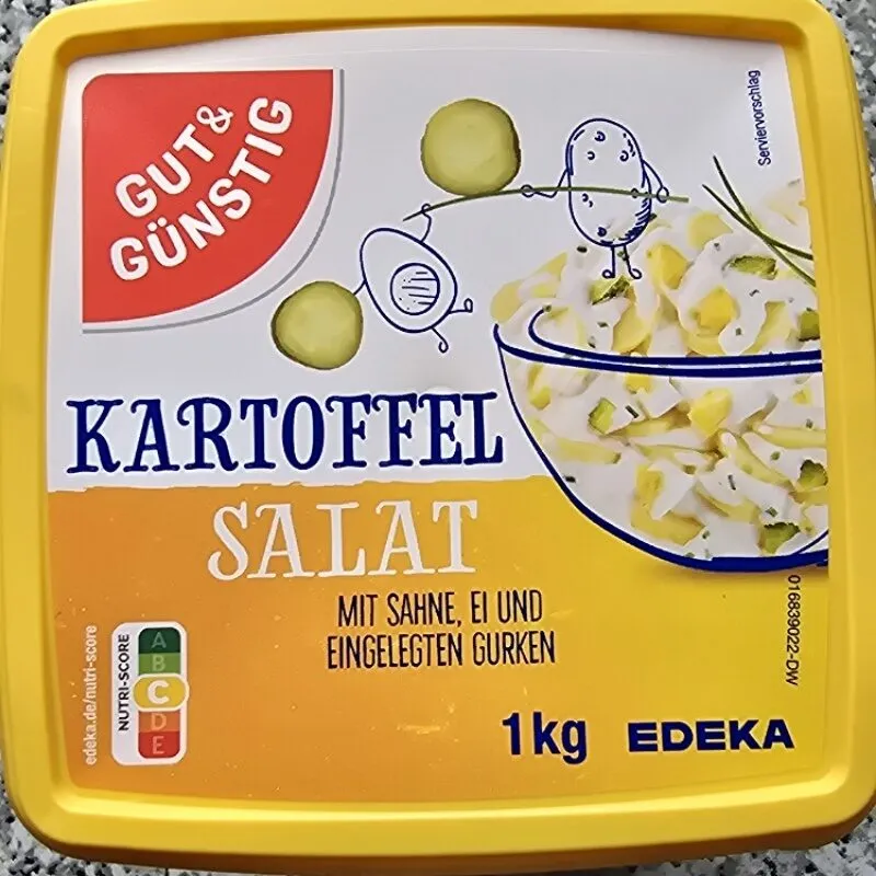 Kartoffelsalat mit Sahne, Ei und Gurke