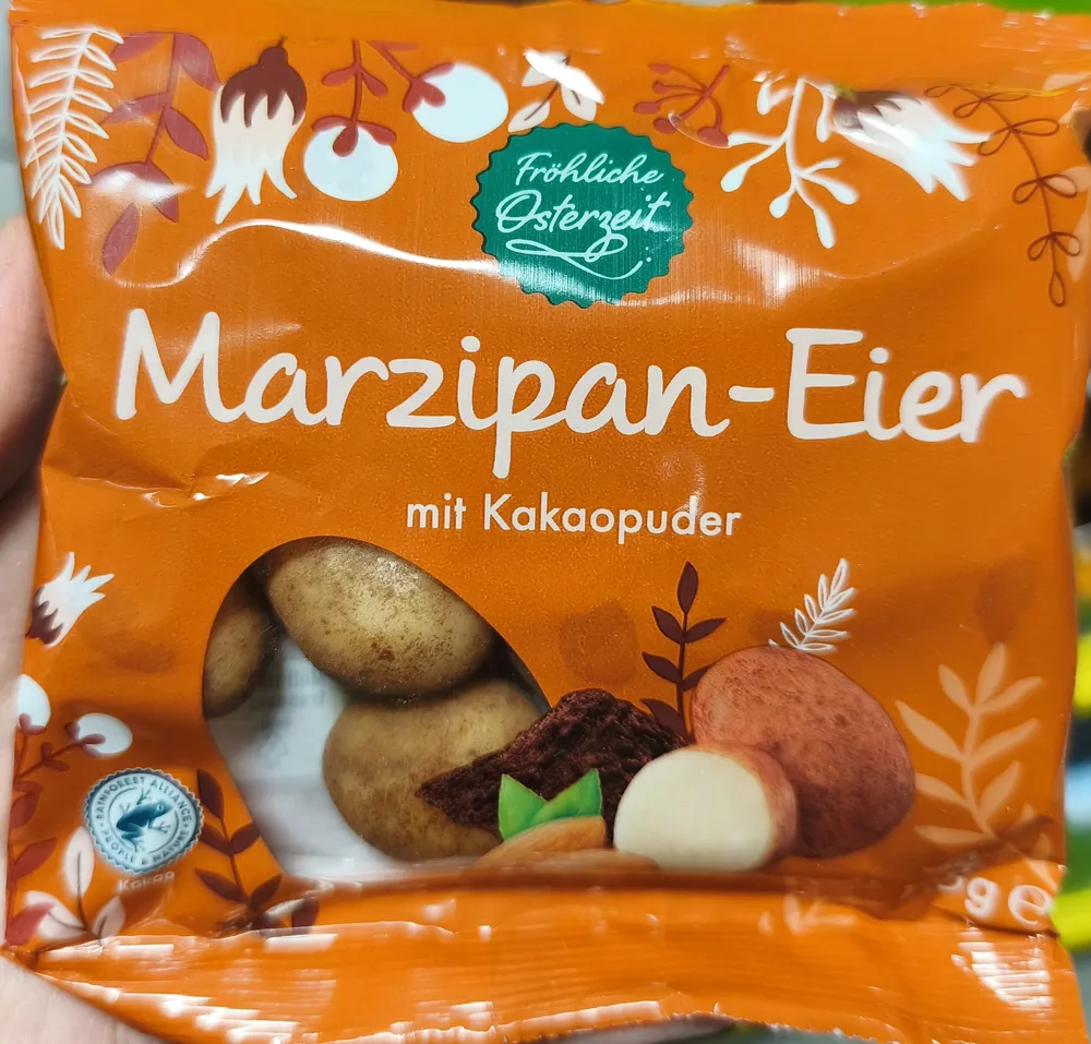 Marzipan-Eier mit Kakaopuder