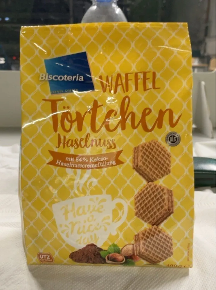 WAFFEL Törtchen Haselnuss mit 84% Kakao-Haselnusscremefüllung