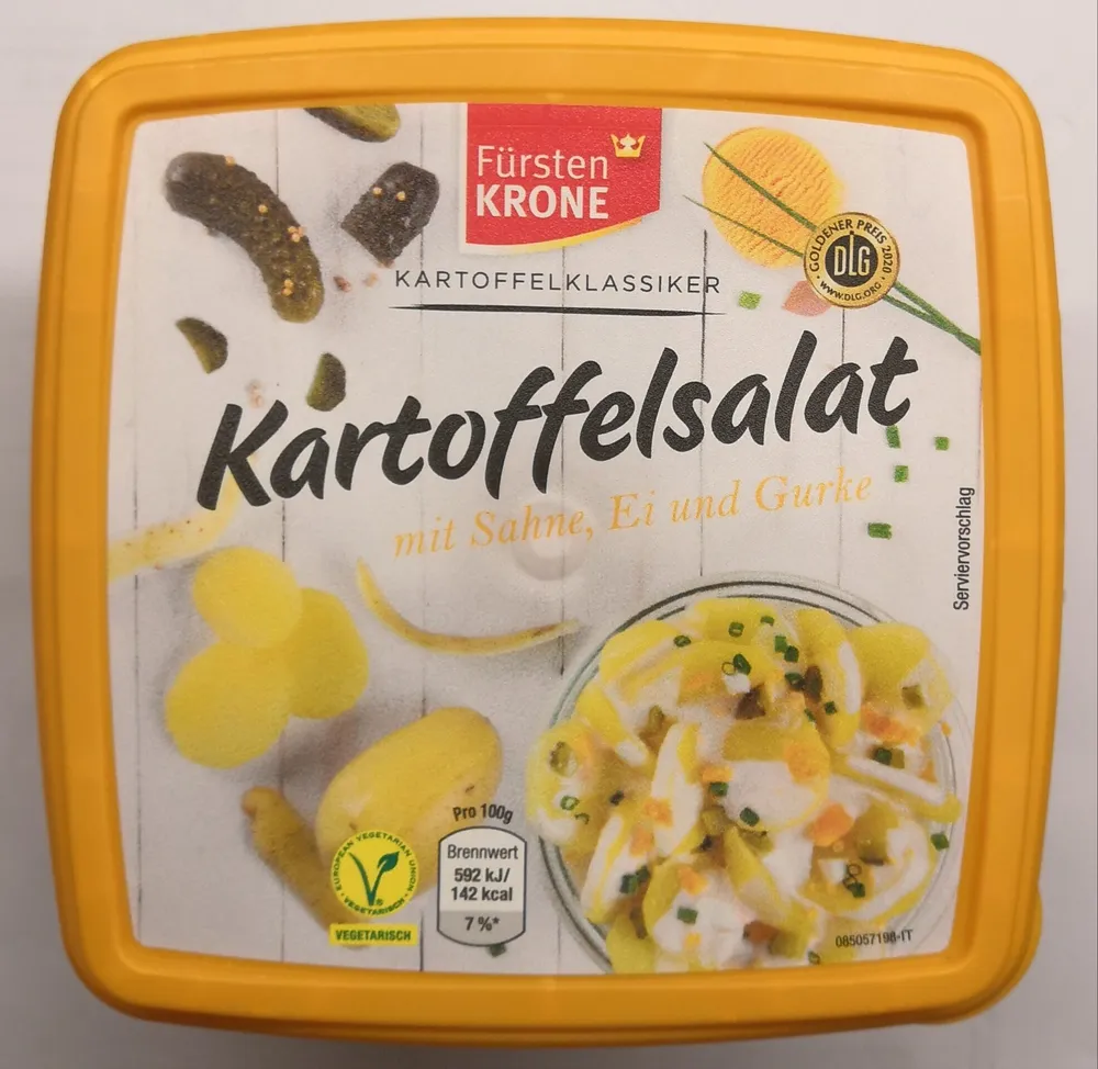 Kartoffelsalat mit Sahne, Ei und Gurke