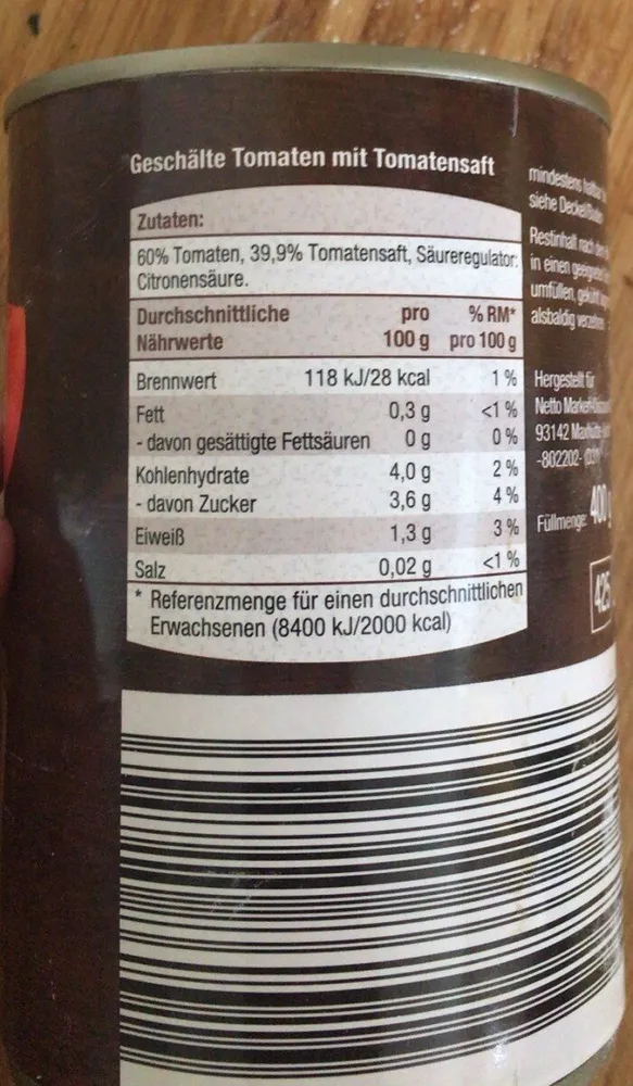 Geschälte Tomaten mit Tomatensaft