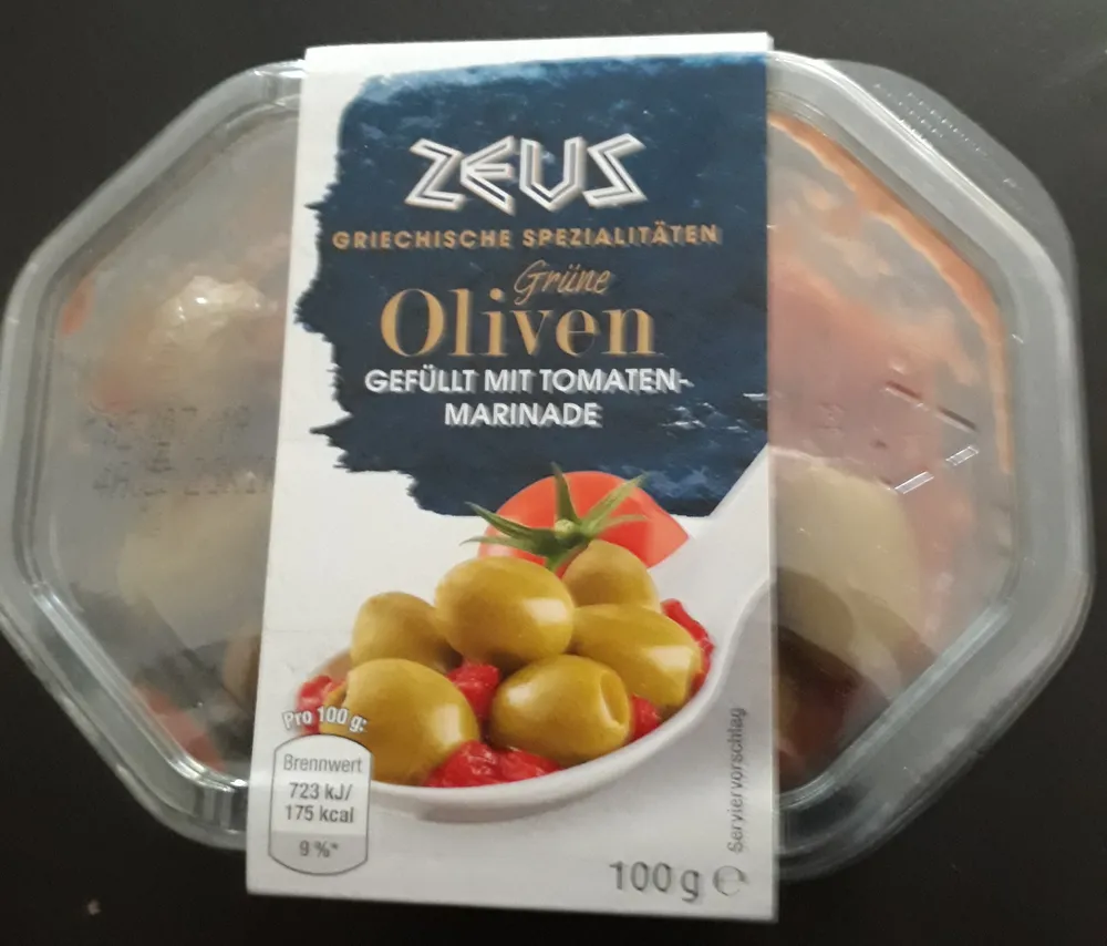 Oliven gefüllt mit Tomaten Marinade
