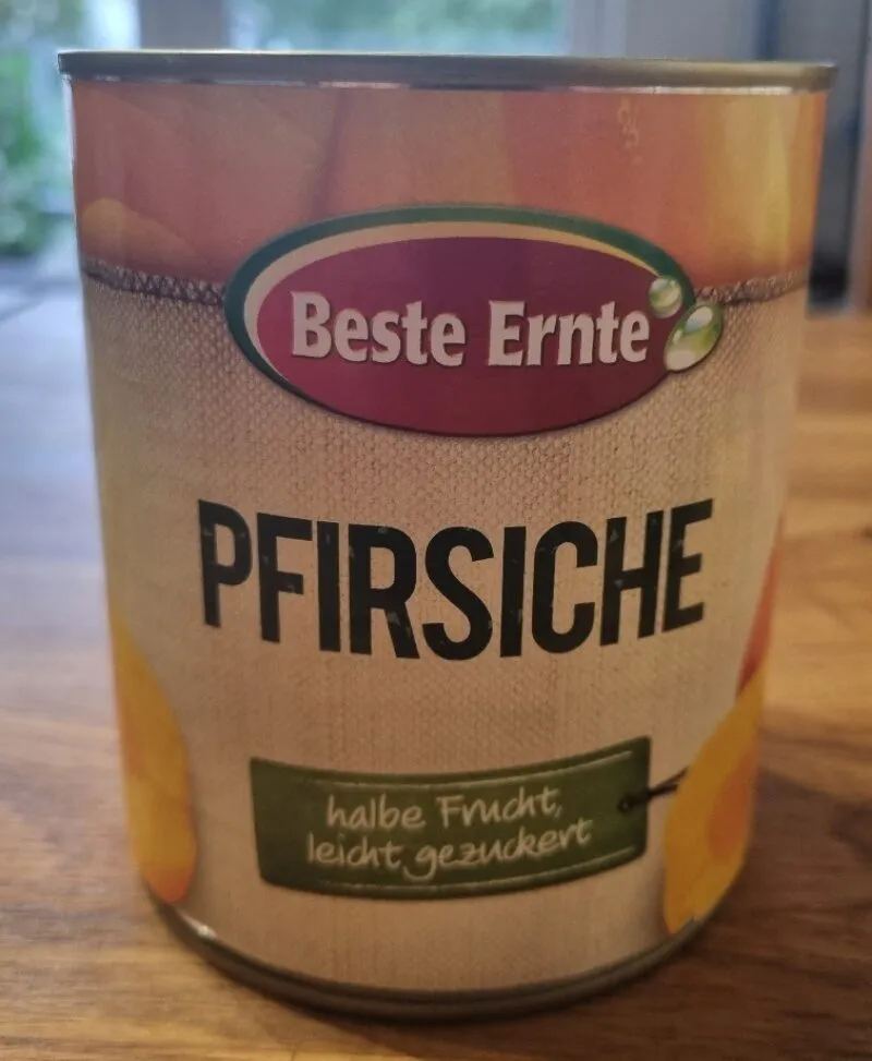 Pfirsiche, halbe Frucht