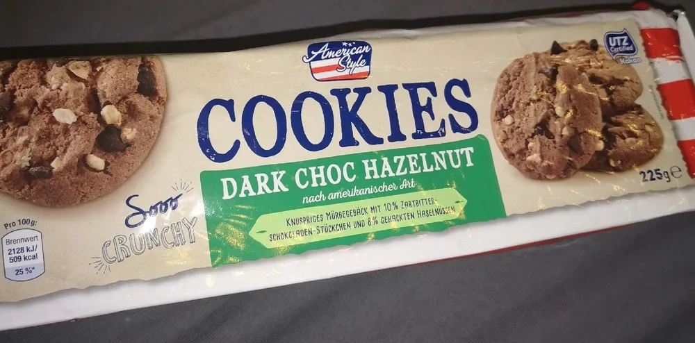 Cookies dark chocolate hazelnut