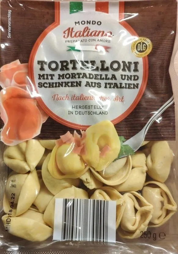 Tortellini MIT mortadela und schinken sus Italien