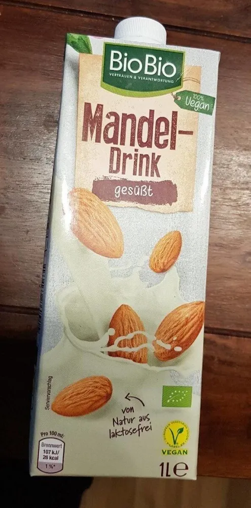 Mandel drink gesüßt