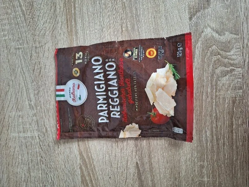 Parmigiano Reggiano gehobelt