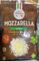 Mozzarella gerieben