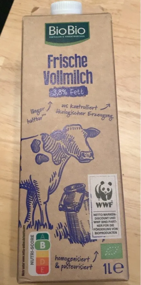Frische Vollmilch