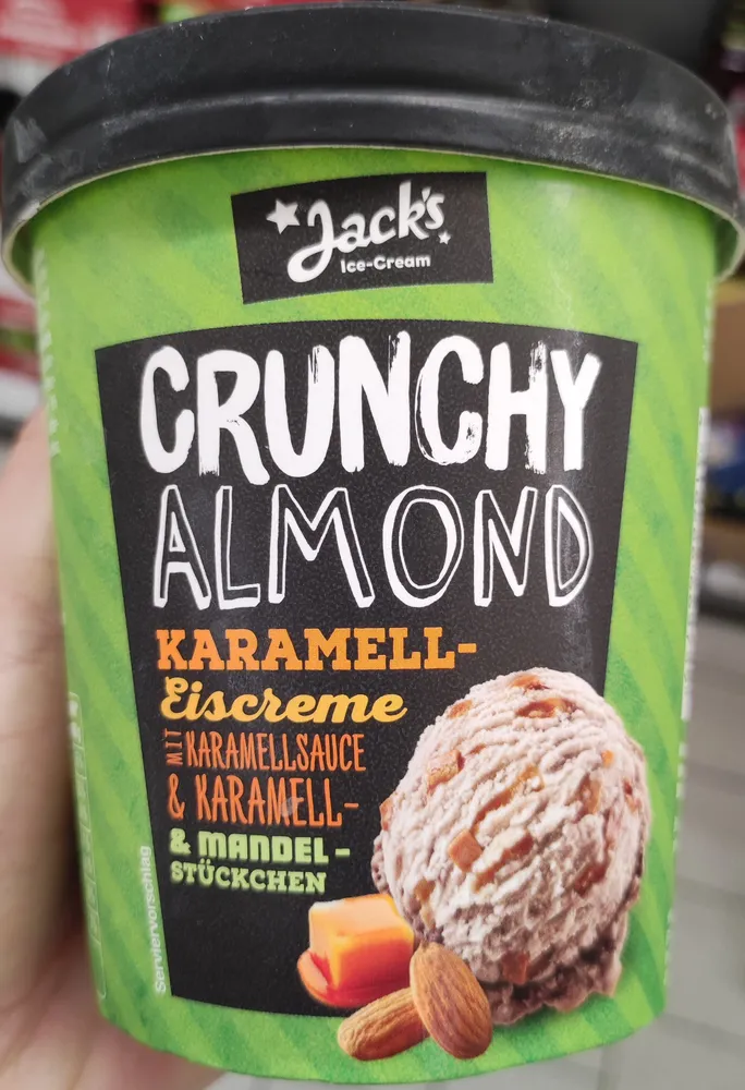 Crunchy Almond Karamell Eiscreme
