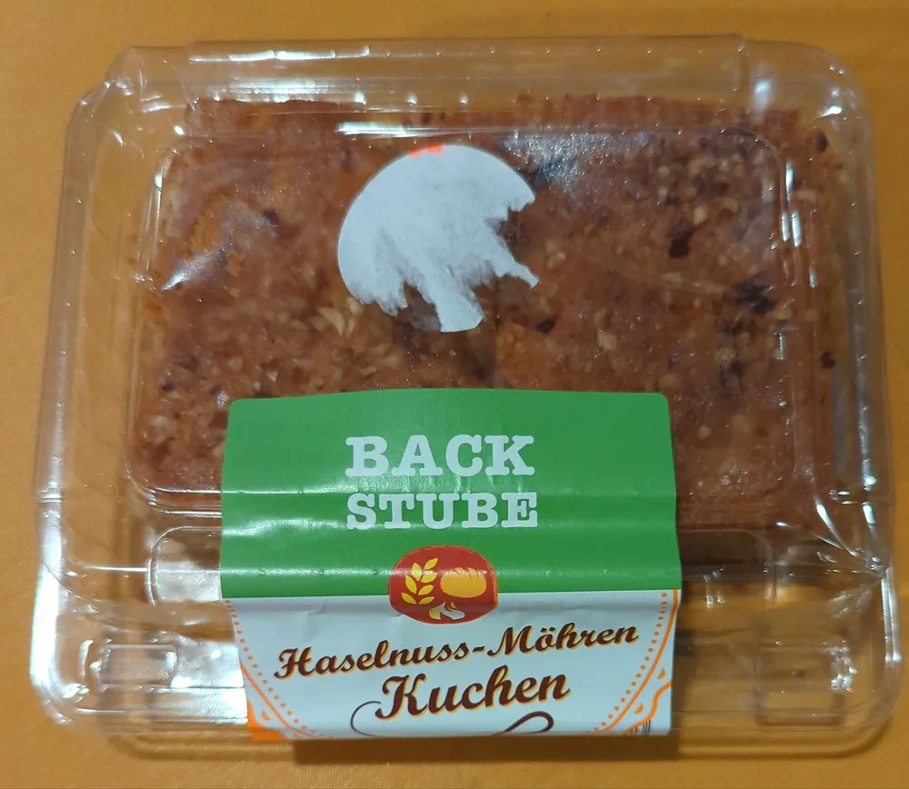 Haselnuss-Möhren Kuchen