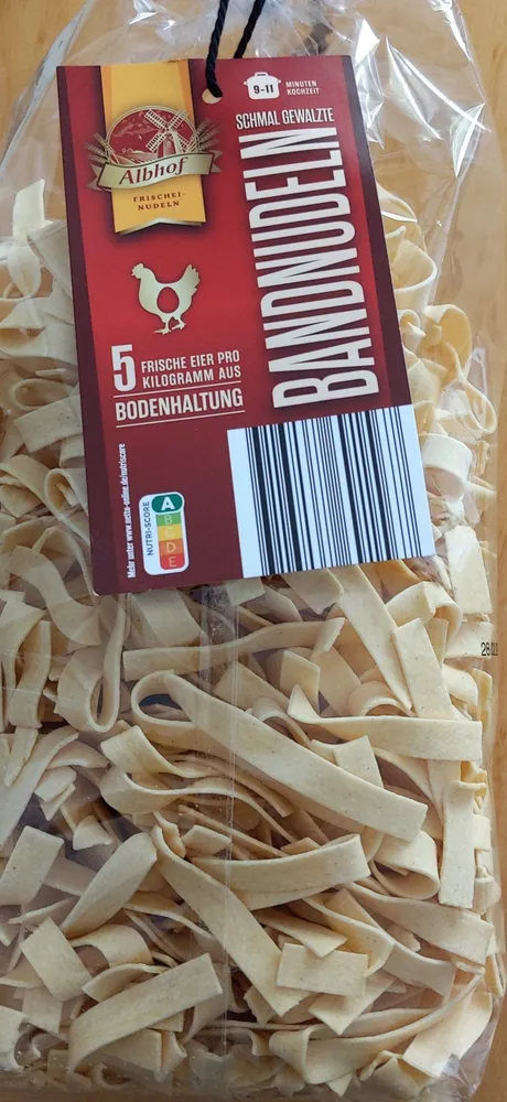 Schmale Bandnudeln