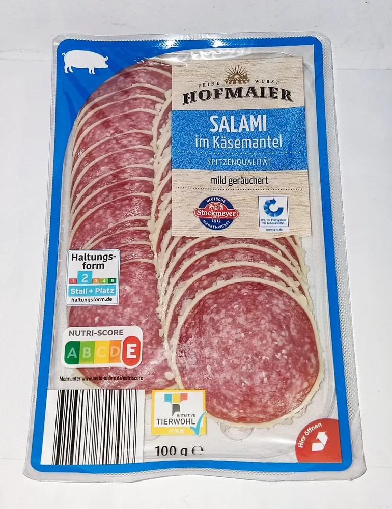 Salami im Käsemantel, mild geräuchert