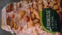 Erdnüsse in der Schale geröstet