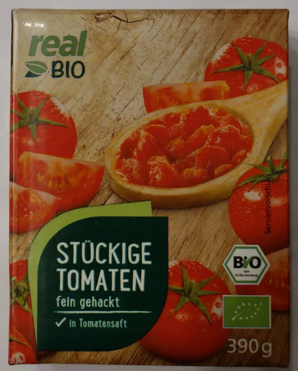 Stückige Tomaten fein gehackt, in Tomatensaft