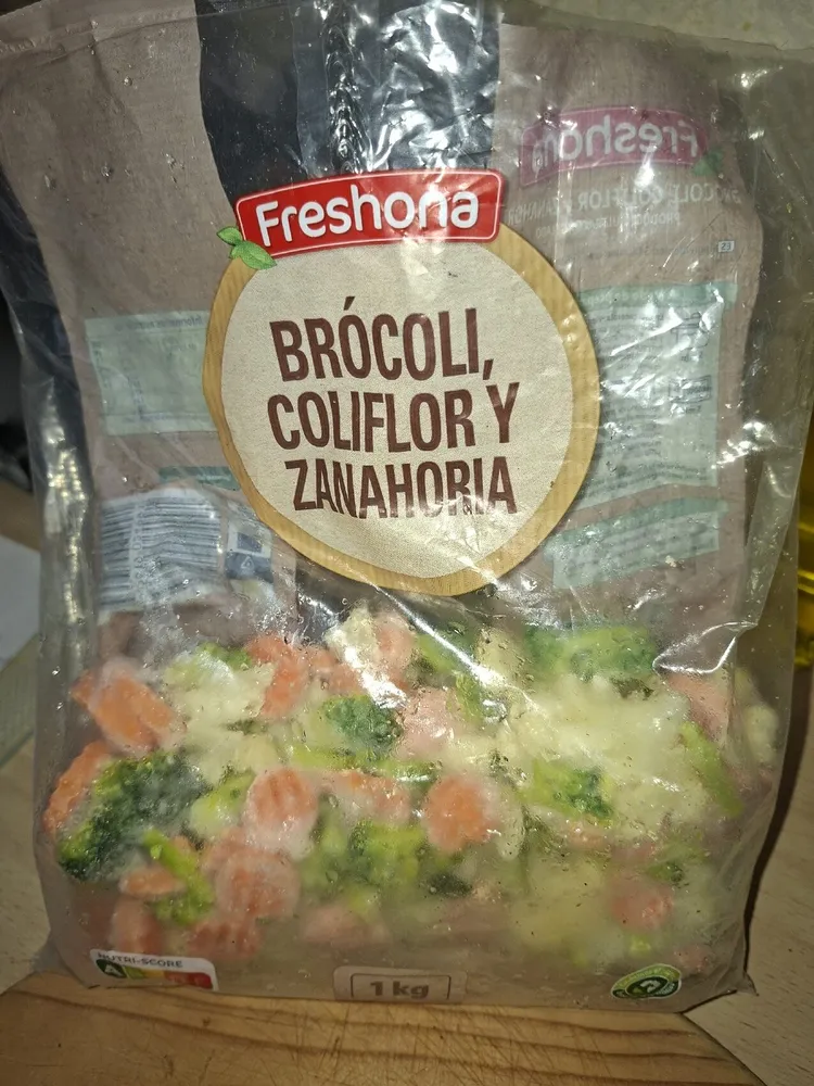 BRÓCOLI, COLIFLOR Y ZANAHORIA