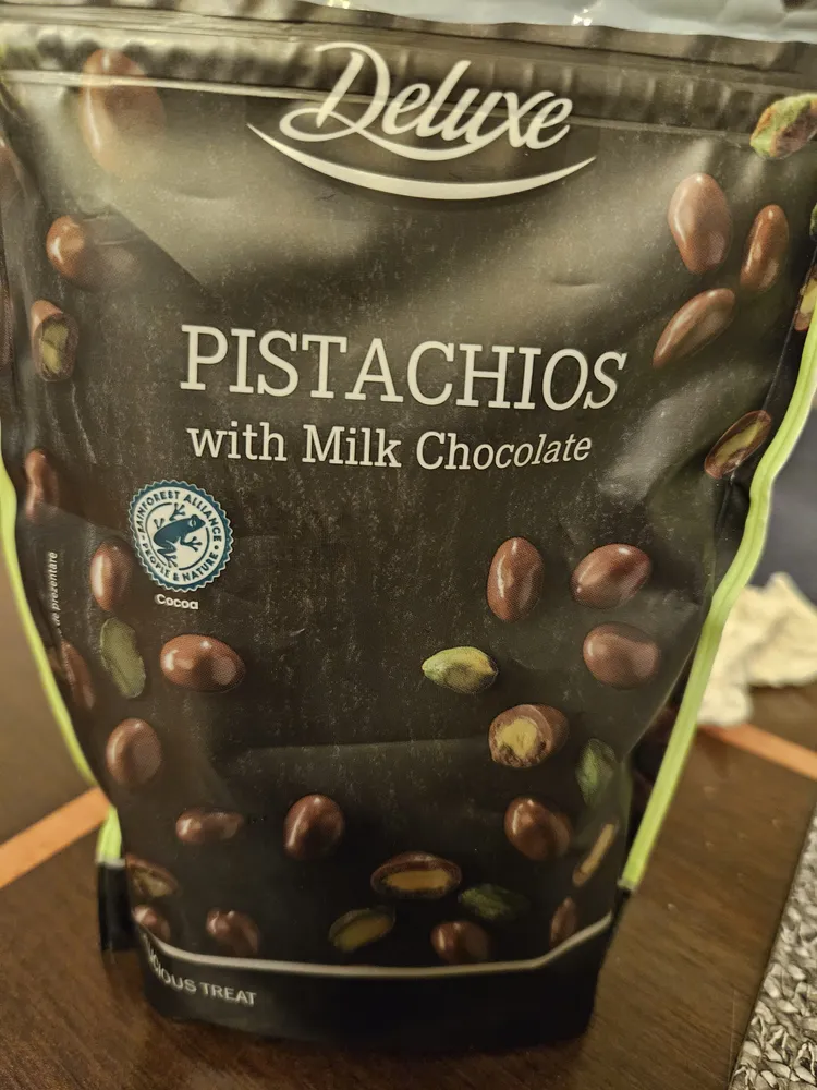 PISTACHIOS with Milk Chocolate