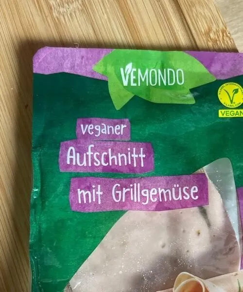 Veganer Aufschnitt mit Grillgemüse