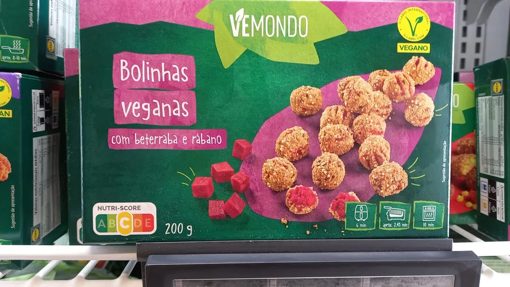 Bolinhas veganas com beterraba e rábano
