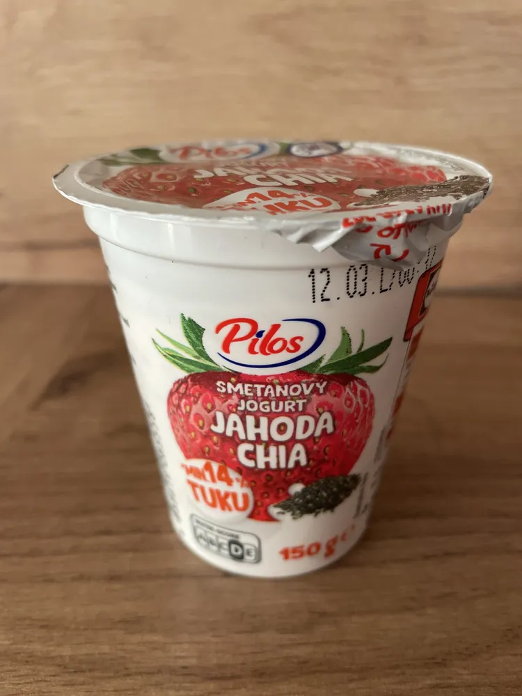 Smetanový jogurt Jahoda Chia