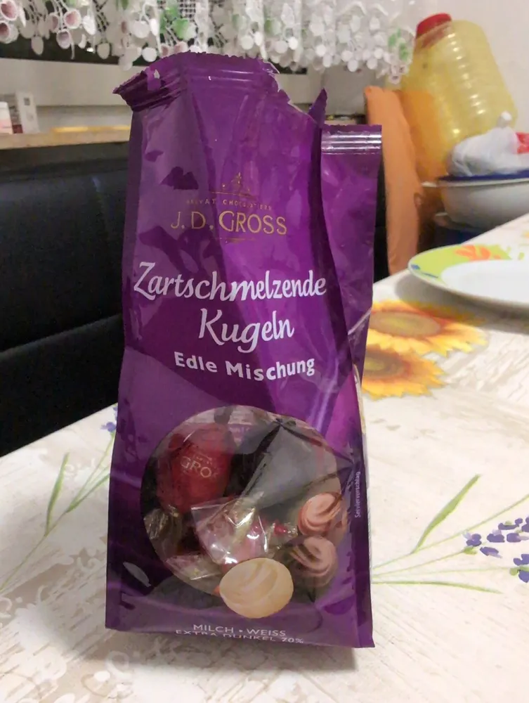 Mischung aus Edel-Vollmilchpralinen