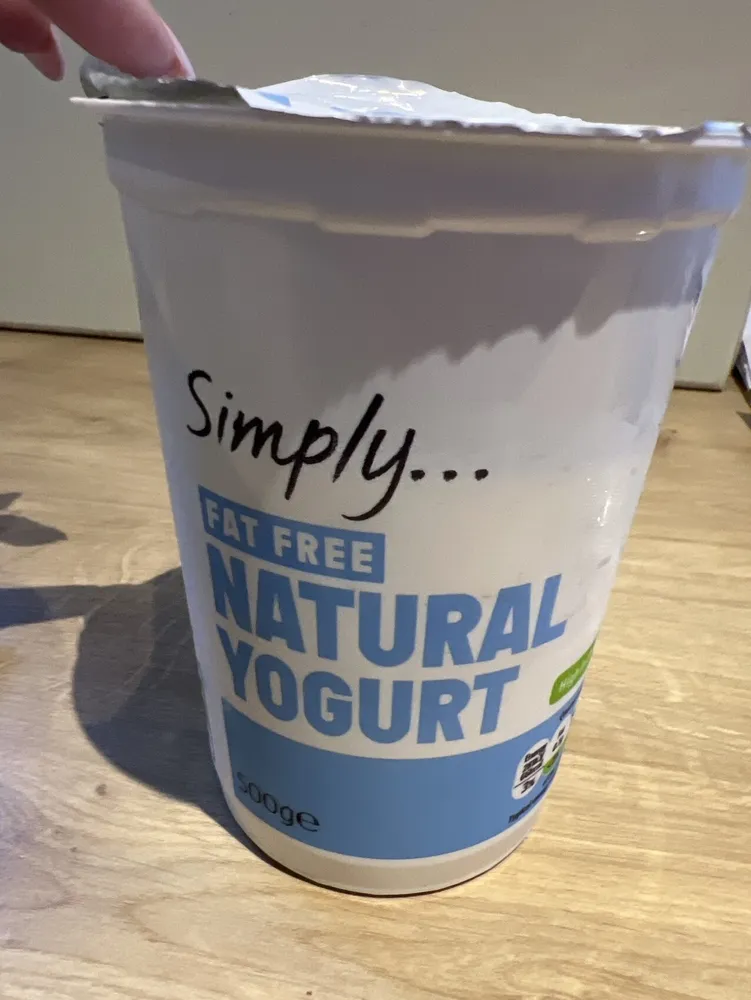 Fat free natural yogurt