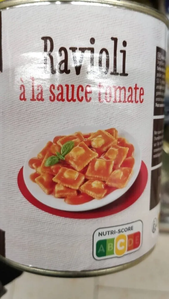 Ravioli à la sauce tomate