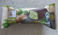 Quark bar with matcha