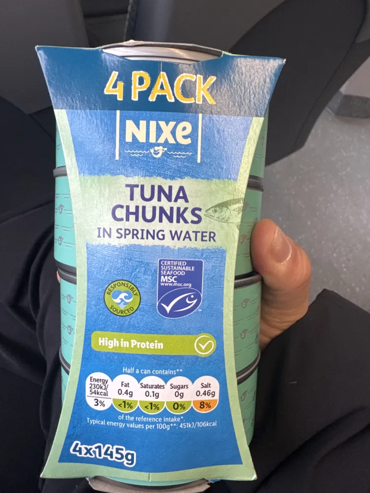 Tuna chunks in spring water