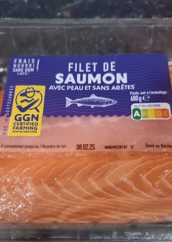 FILET DE SAUMON AVEC PEAU ET SANS ARÊTES