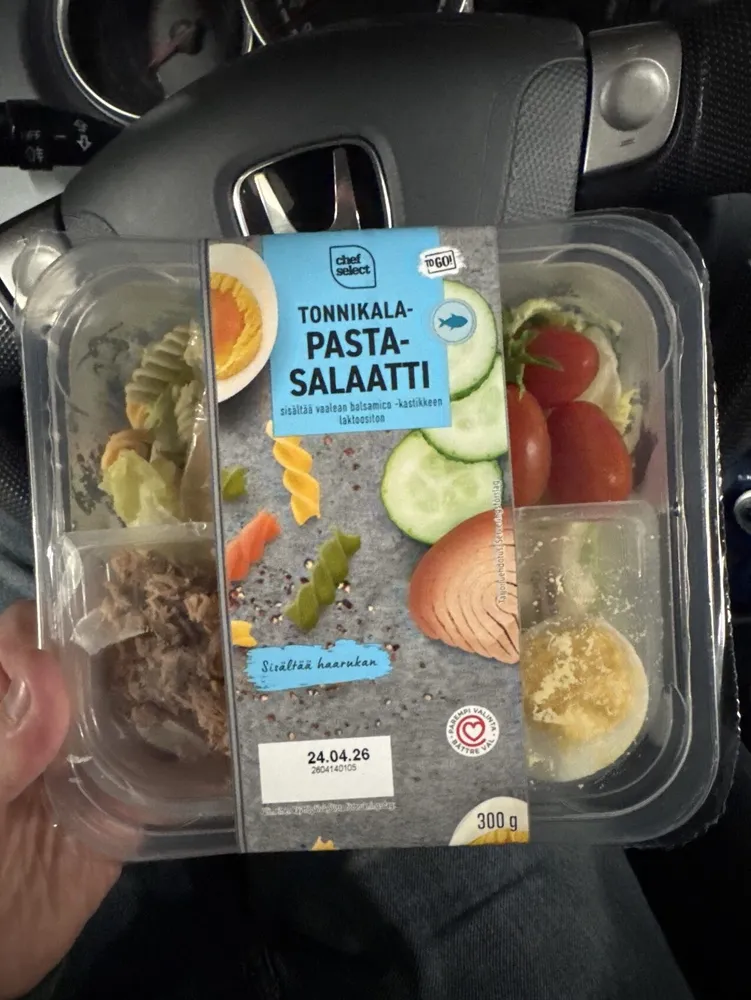 Tonnikala Pastasalaatti