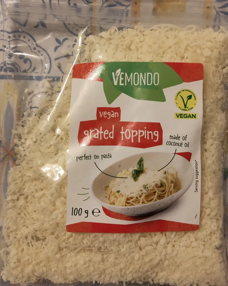 Vegan grated topping