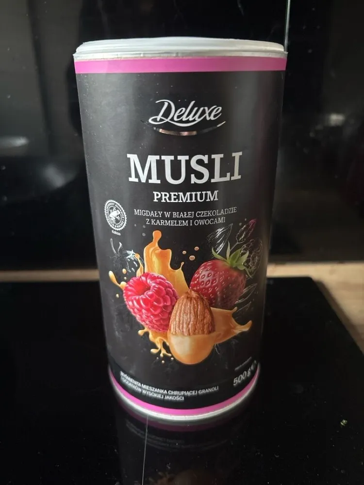 Musli premium migdały w białej czekoladzie z karmelem i owocami