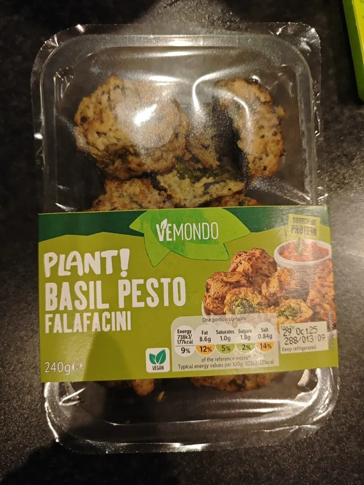 basil pesto falafacini