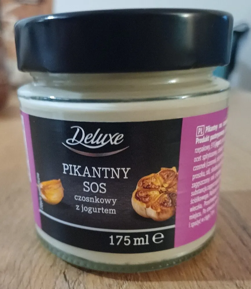 pikantny sos czosnkowy